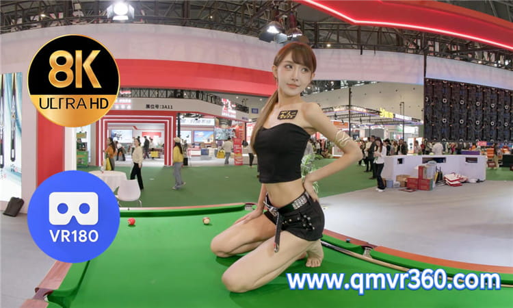 180°VR全景视频：一个高挑苗条的女孩在台球桌上 台球女模特 超清8K 0520-04